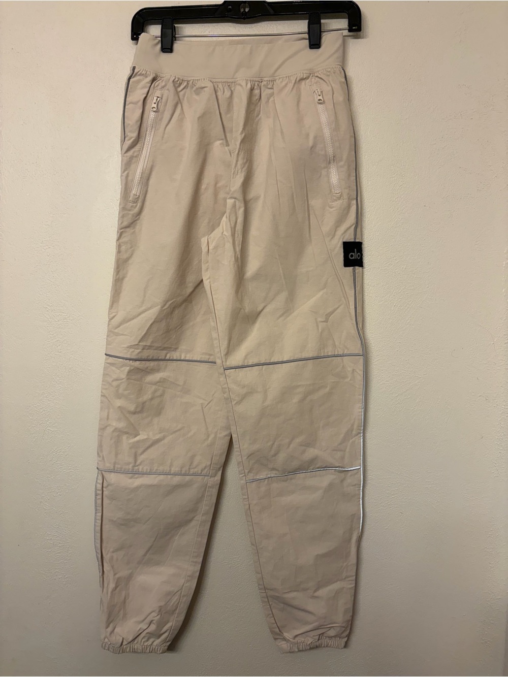 Alo Yoga Women’s Bone Torrent Track Sweatpant Zipper Pockets Size Small